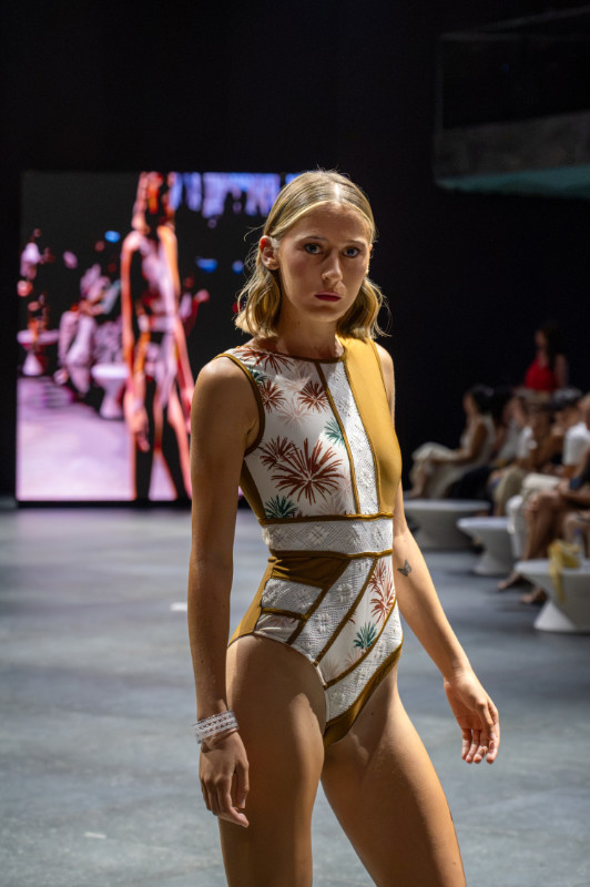 Josu Santos — desfile XANEIRO